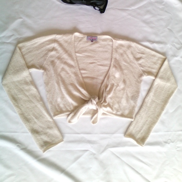 Lucie Jackets & Blazers - 90s Light Cream Front Tie Sweater Bolero Shrug